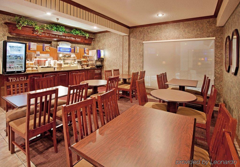 Holiday Inn Express Osage Beach - Lake Of The Ozarks By Ihg Exterior photo